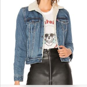 Brand new - Levi’s original Sherpa trucker jacket
